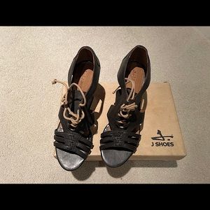 Brand new J Shoes women’s size 8 black Cuba